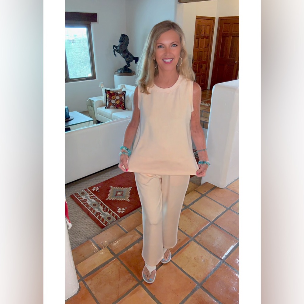 NWT 2PC TRAVEL ‘APRICOT’ BEIGE SET-S - Picture 3 of 17